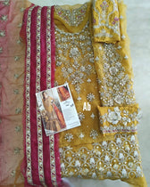 img_open_pic_maria_b_mbroidered_awwal_boutique