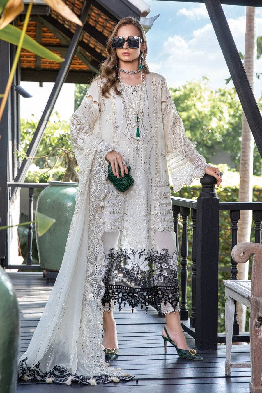 img_maria_b_eid_lawn_23_awwal_boutique