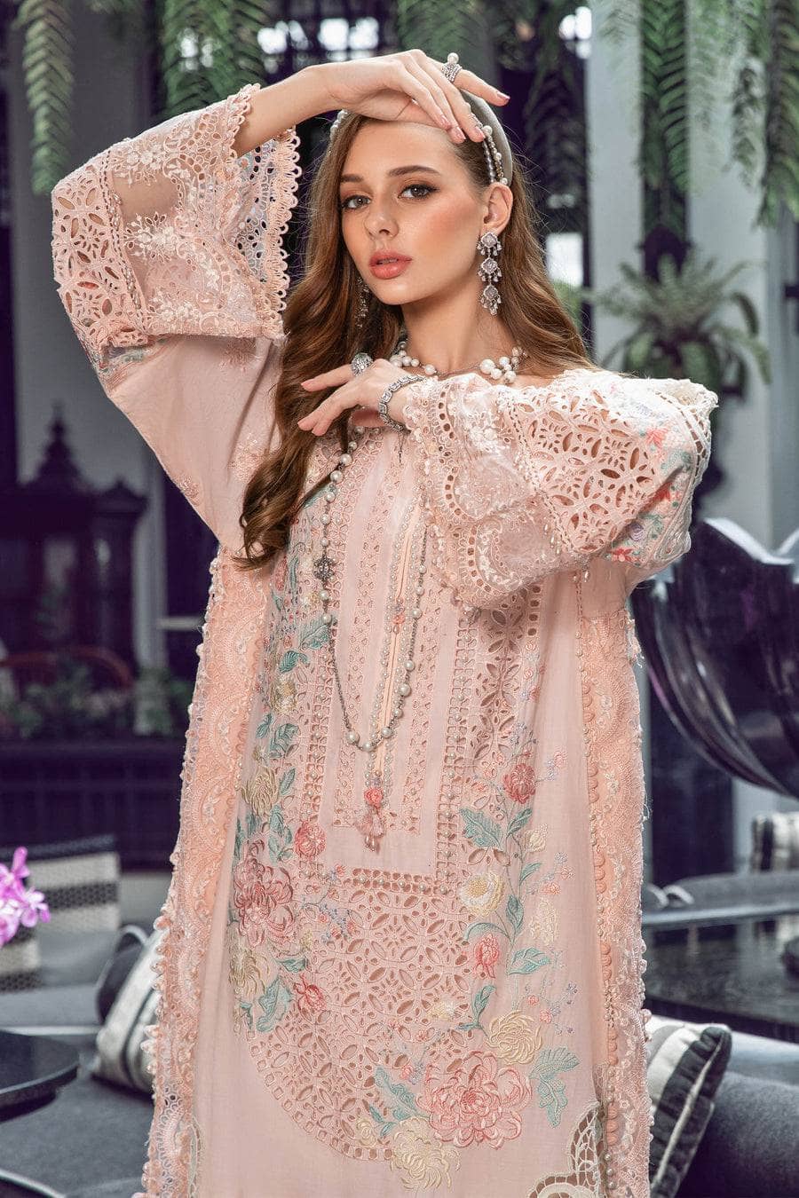img_maria_b_eid_lawn_23_awwal_boutique