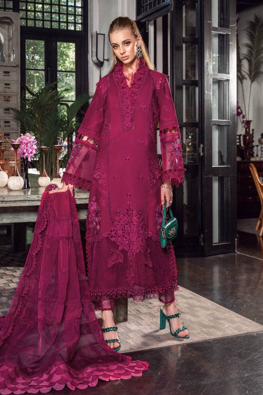 img_maria_b_eid_lawn_23_awwal_boutique