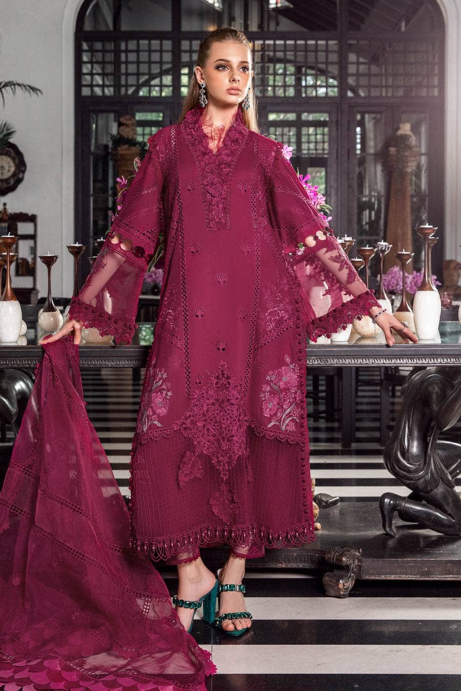 img_maria_b_eid_lawn_23_awwal_boutique