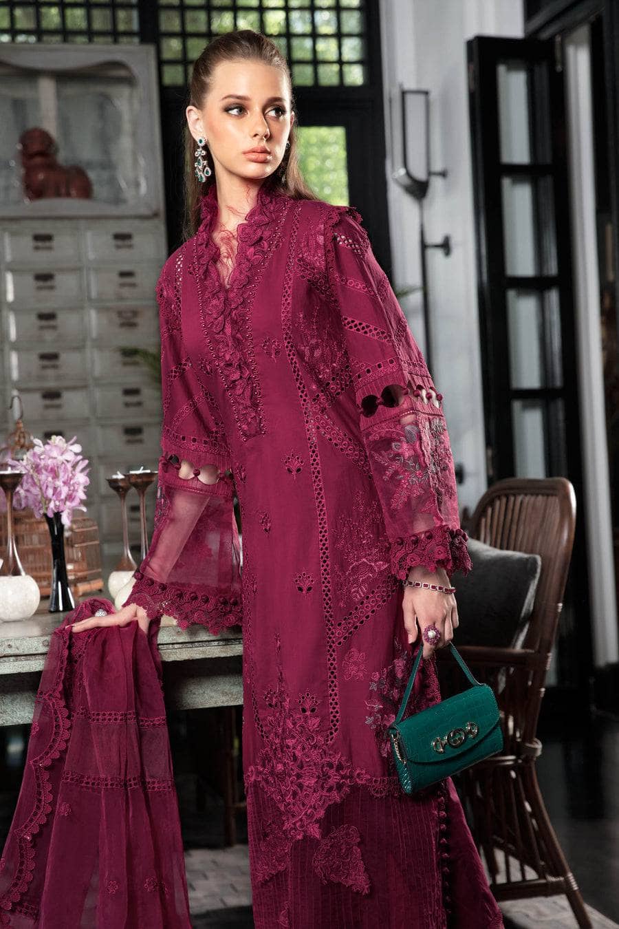 img_maria_b_eid_lawn_23_awwal_boutique