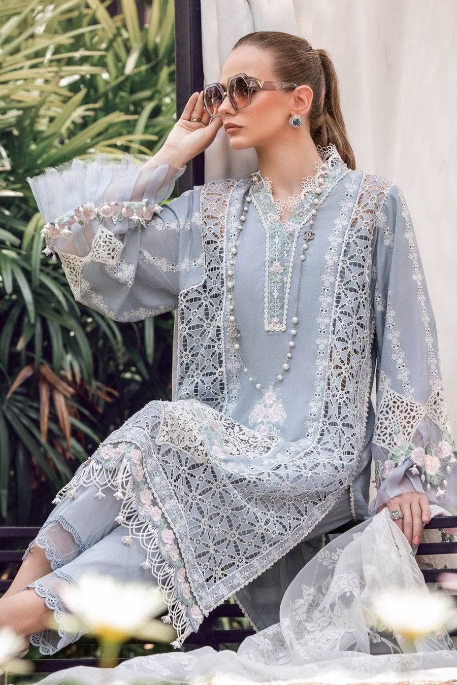 img_maria_b_eid_lawn_23_awwal_boutique