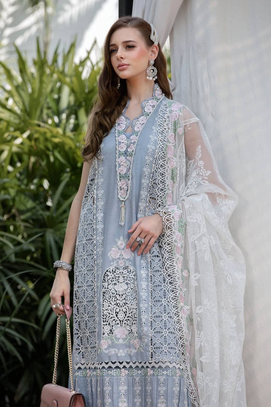 img_maria_b_eid_lawn_23_awwal_boutique