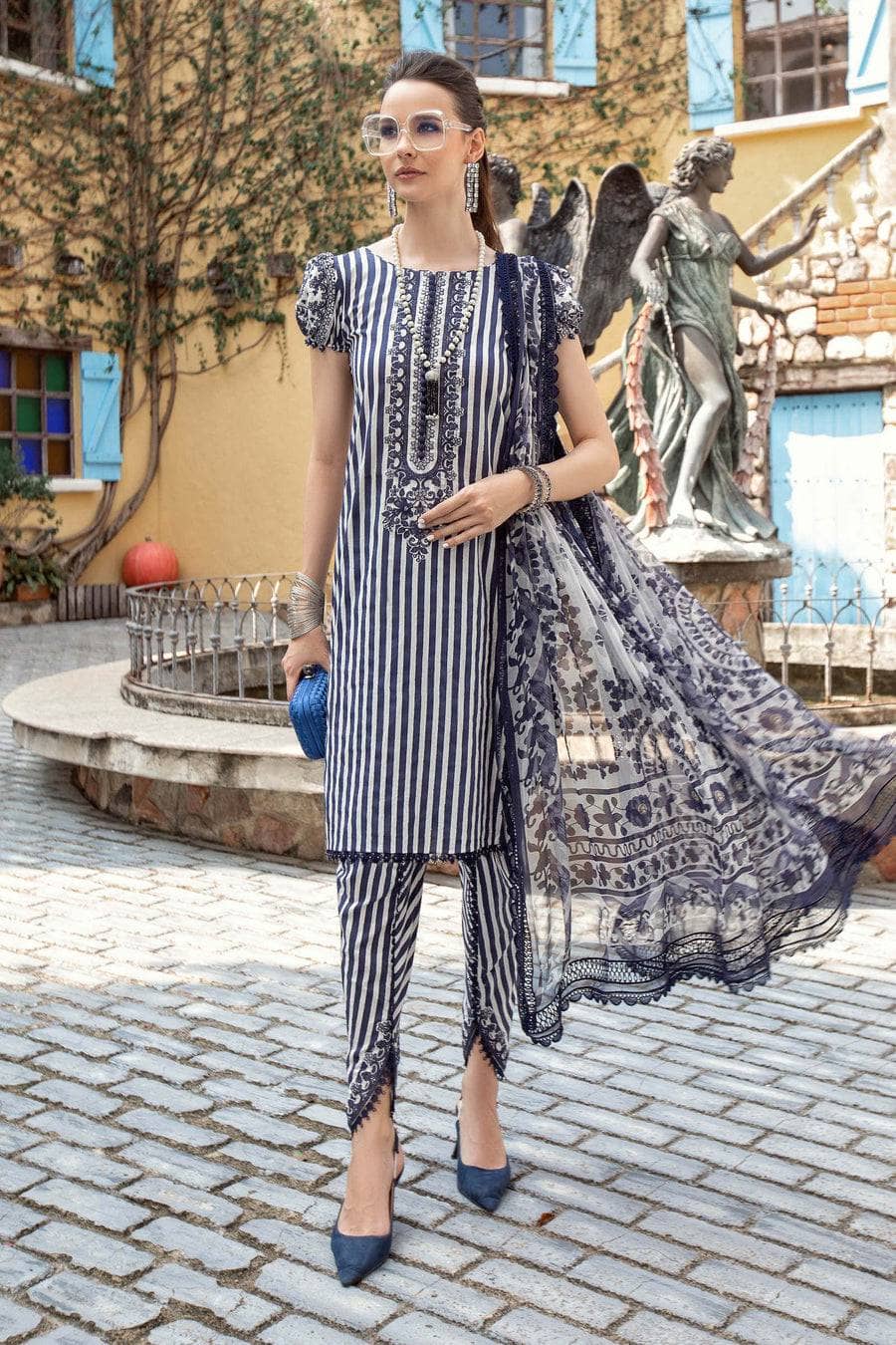 img_maria_b_m_prints_lawn_23_awwal_boutique