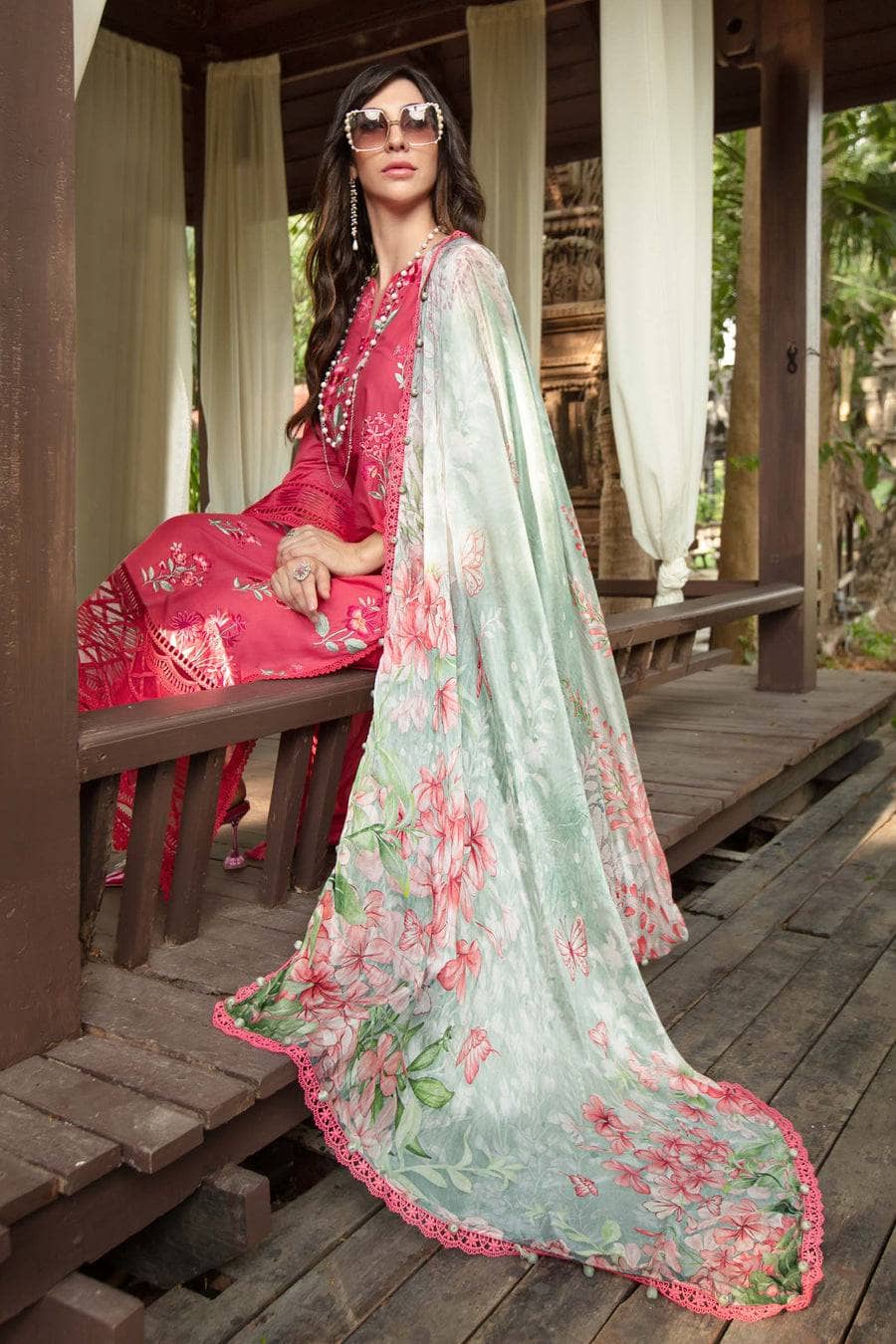 img_maria_b_m_prints_lawn_23_awwal_boutique
