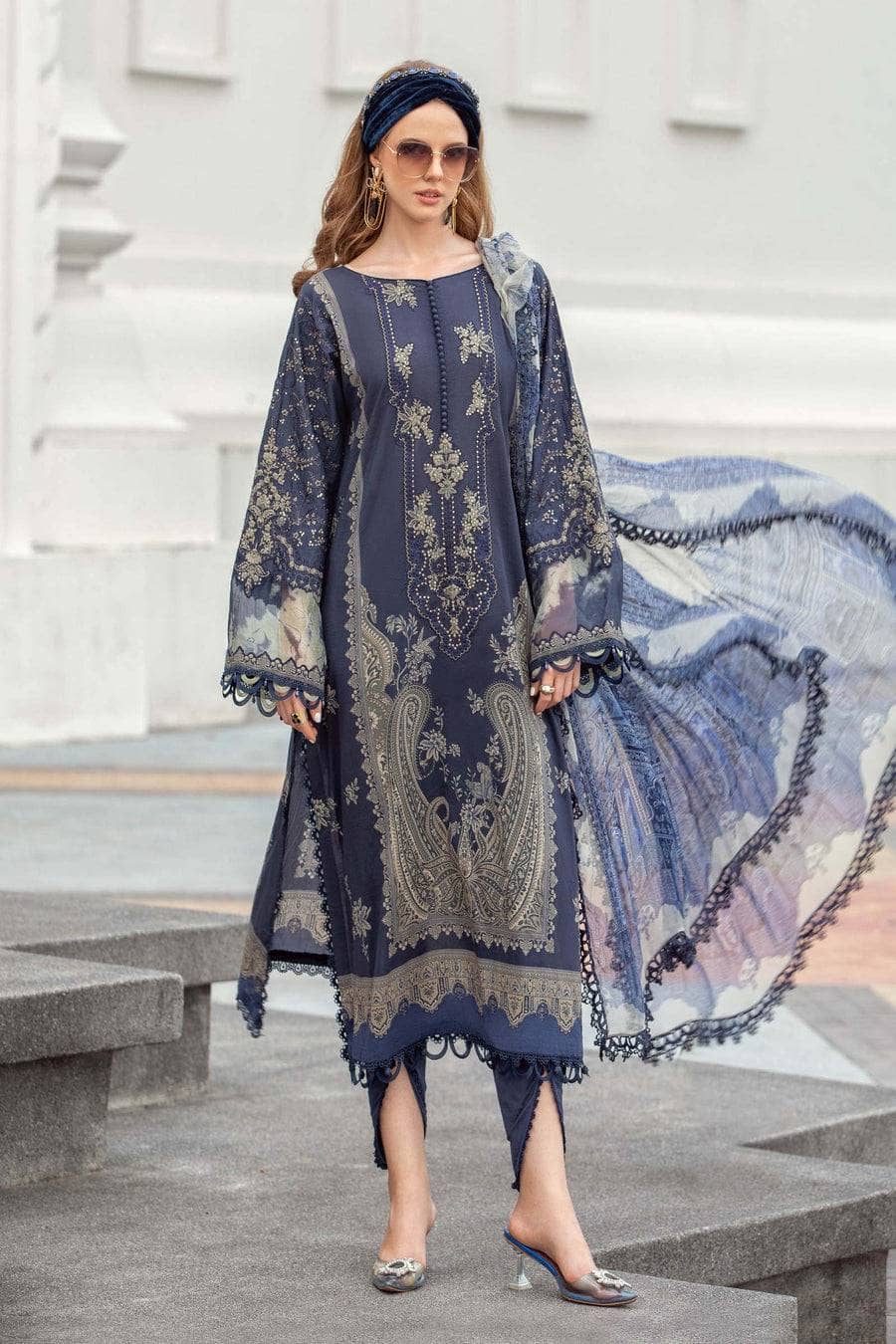 img_maria_b_m_prints_lawn_23_awwal_boutique