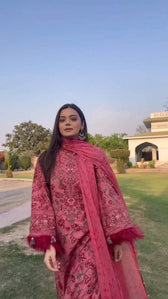 img_spotted_in_hussain_rehar_lawn_awwal_boutique