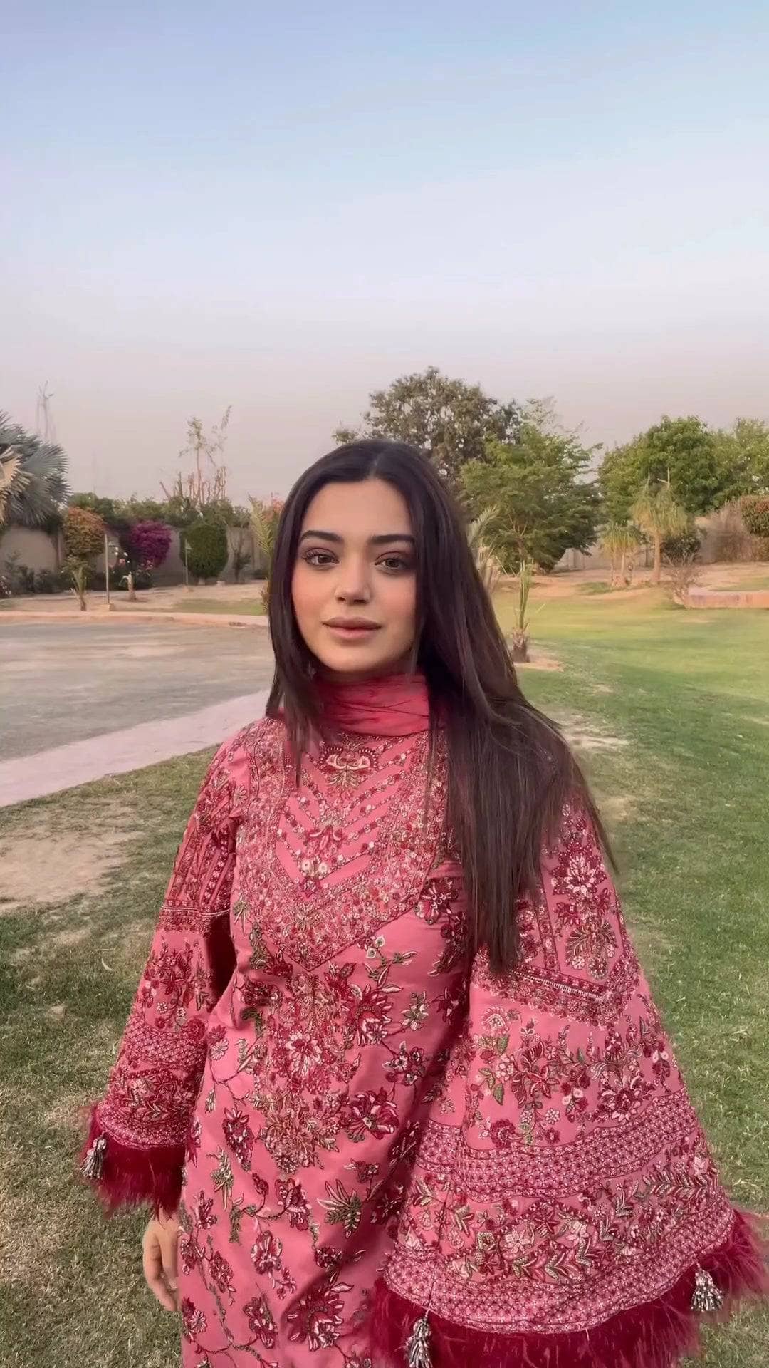 img_spotted_in_hussain_rehar_lawn_awwal_boutique
