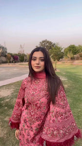 img_spotted_in_hussain_rehar_lawn_awwal_boutique