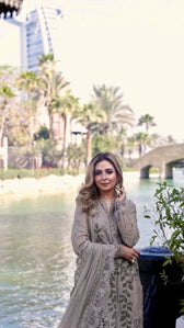 img_maria_b_lawn_25_awwal_boutique