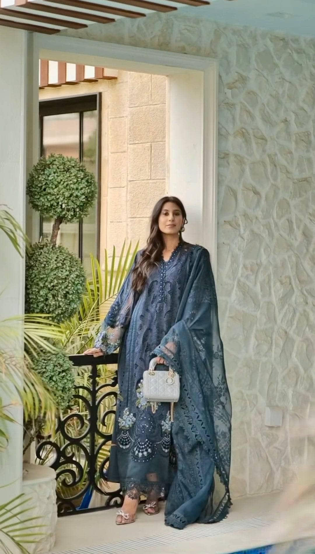 img_maria_b_lawn_awwal_boutique
