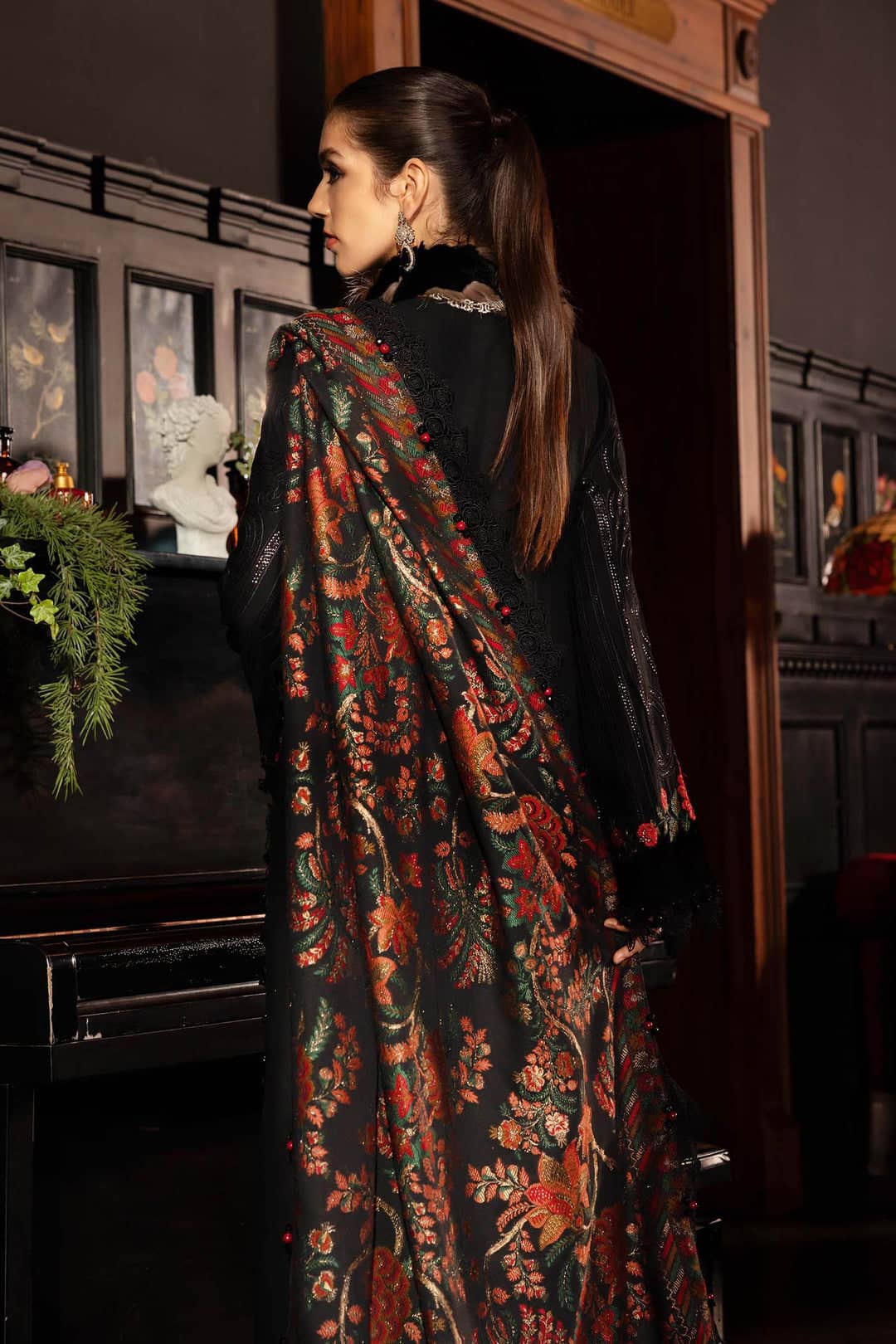 MARIA.B Winter Pakistani Suits Restocked/Maria B Winter Luxe 25/Embroideried Linen Suit/Wool Shawl/09/Black & Red