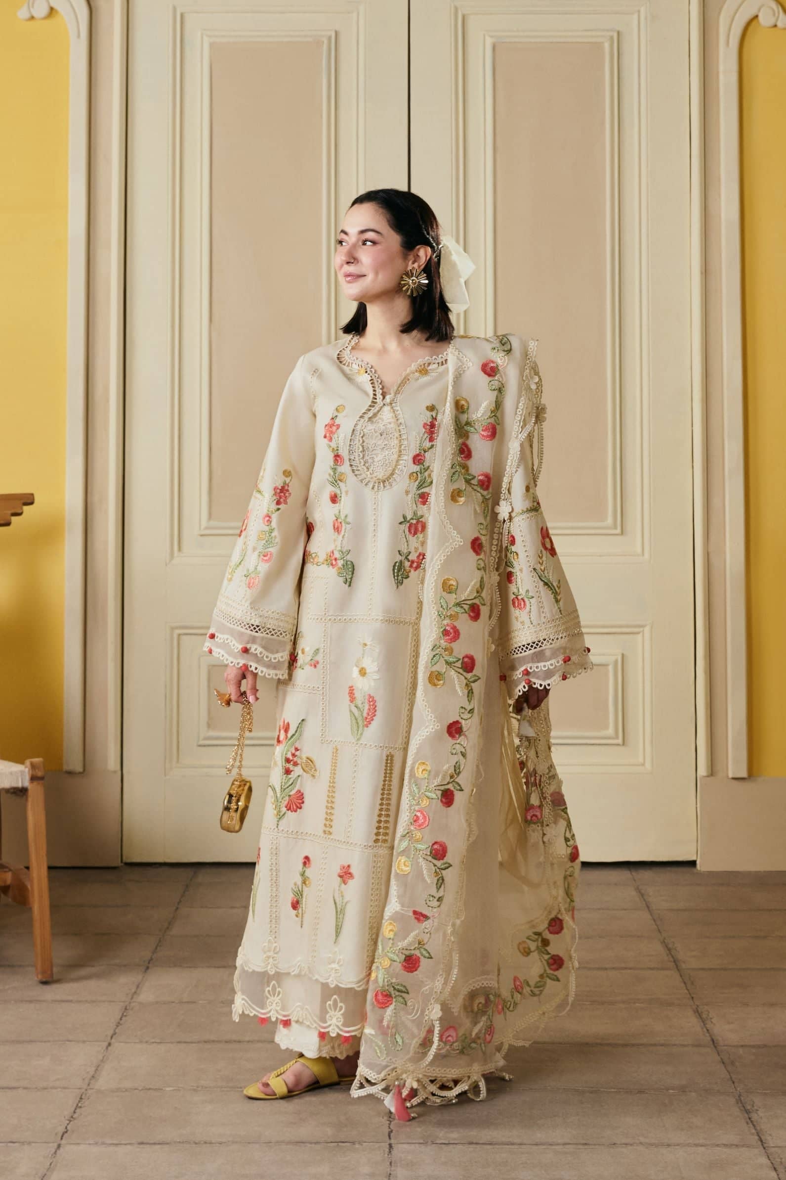 Maryam Hussain Lawn 26/