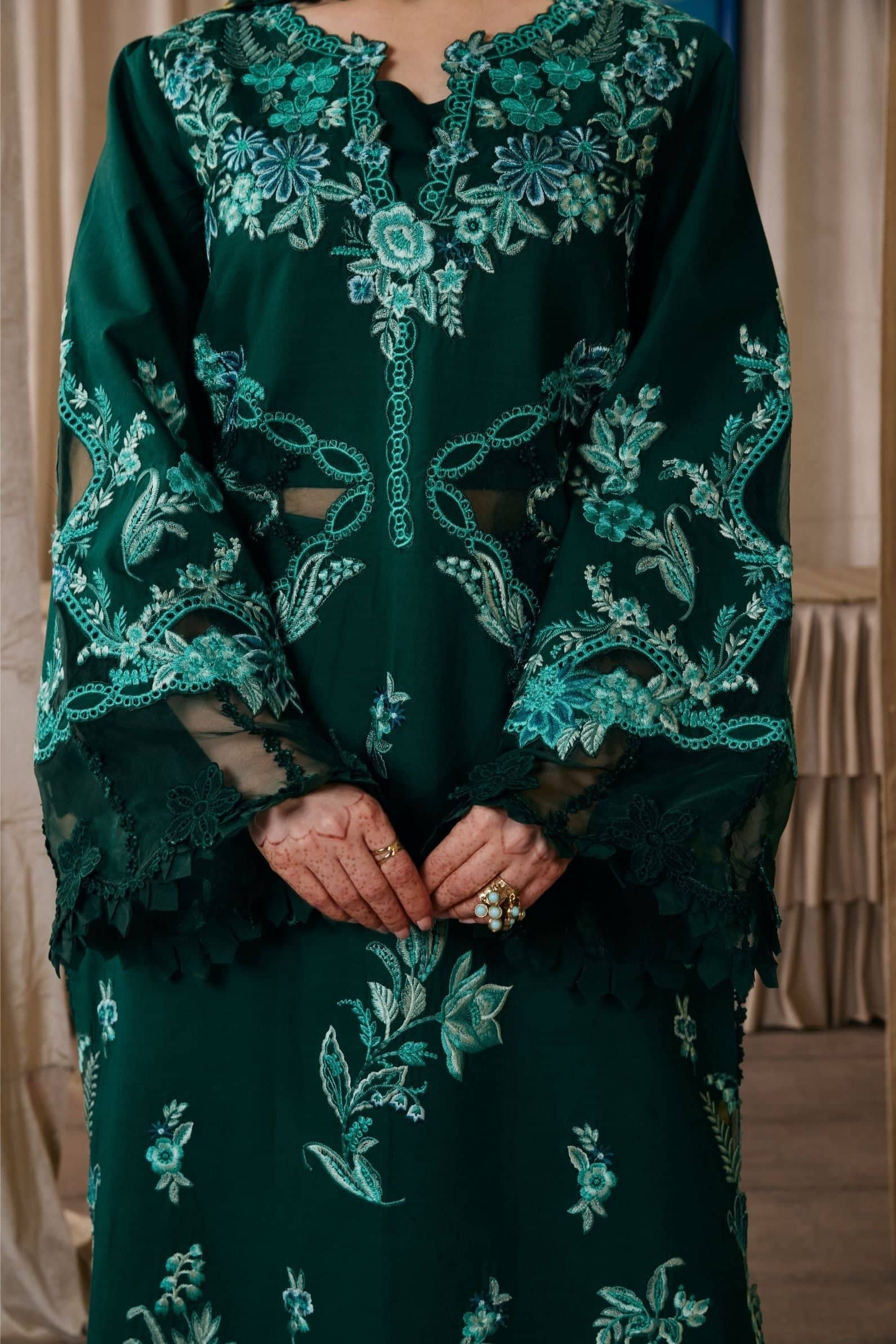 Maryam Hussain Lawn 26/Maheer