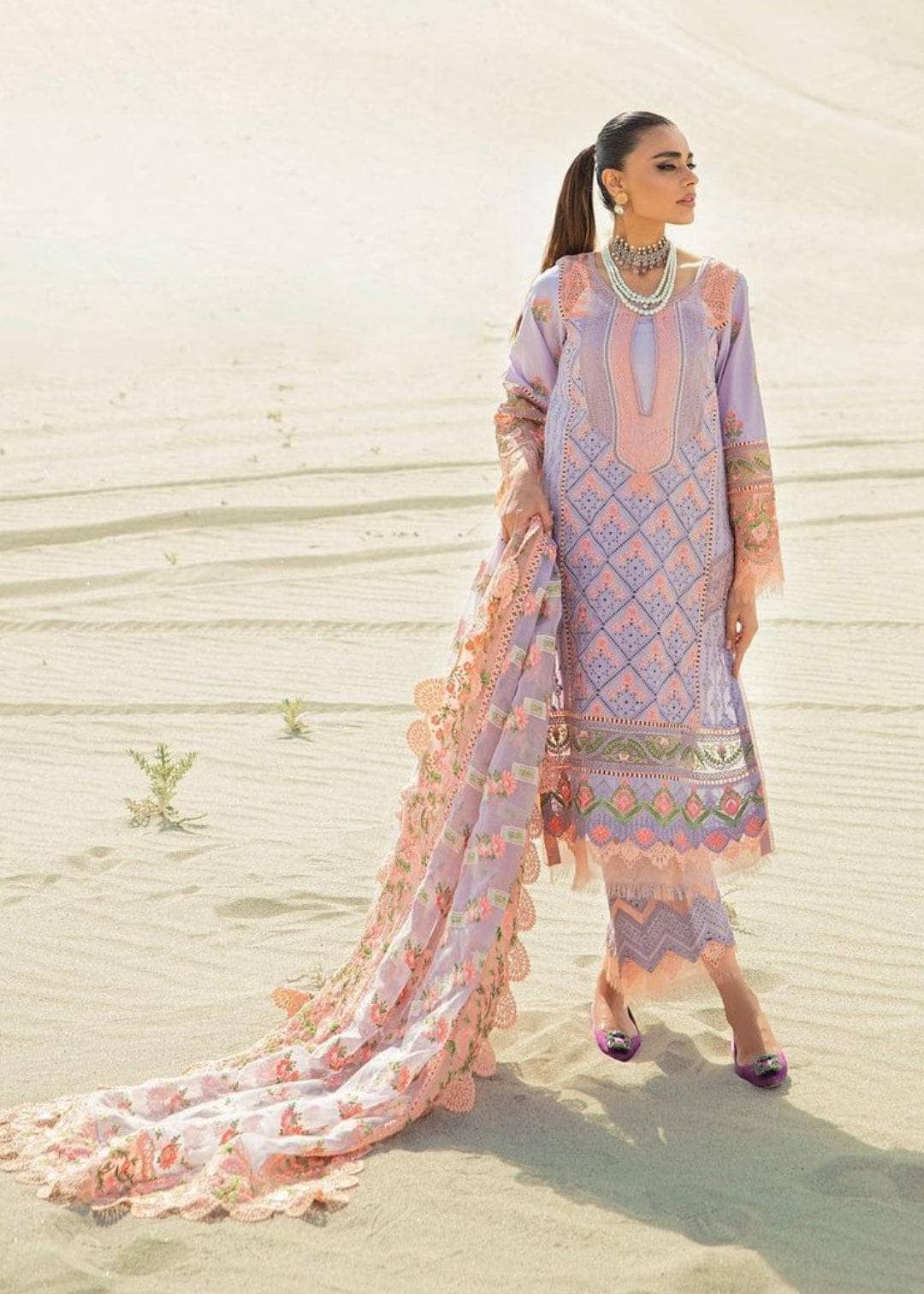 img_maryam_hussain_lawn_awwal_boutique