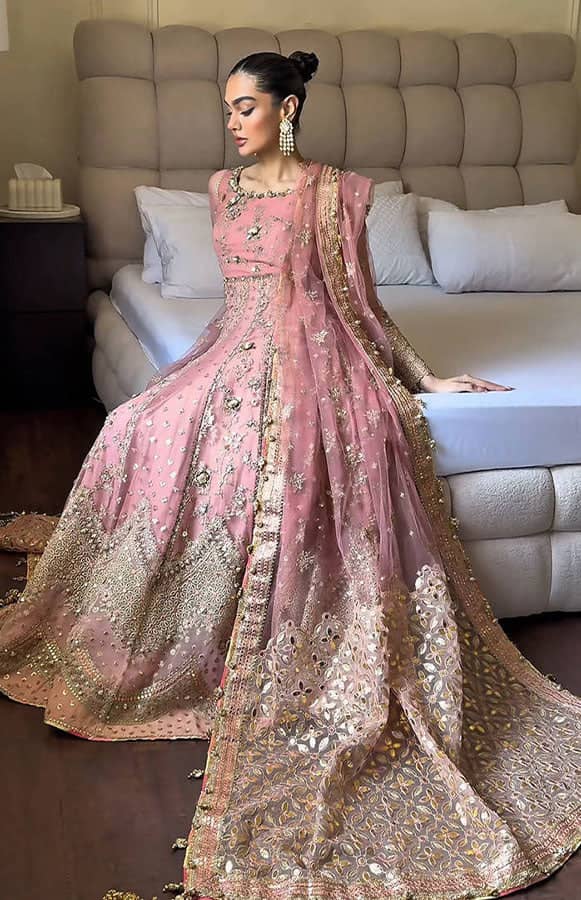 img_mohsin_naveed_rajha_awwal_boutiqe