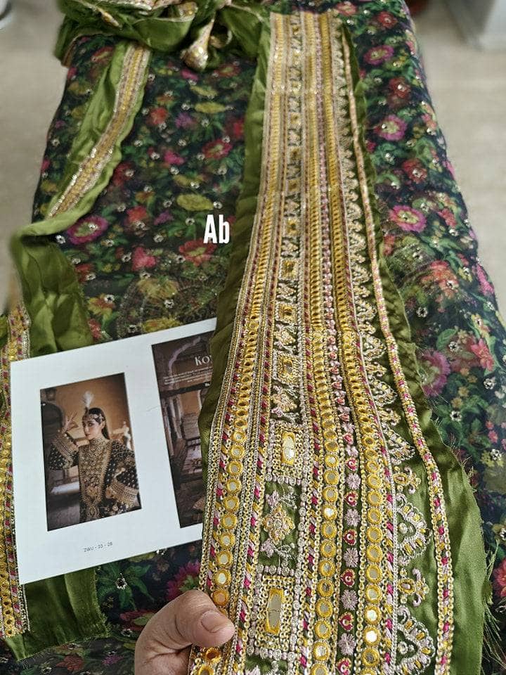 img_open_pic_zarlish_by_mohsin_naveed_ranjha_awwal_boutique
