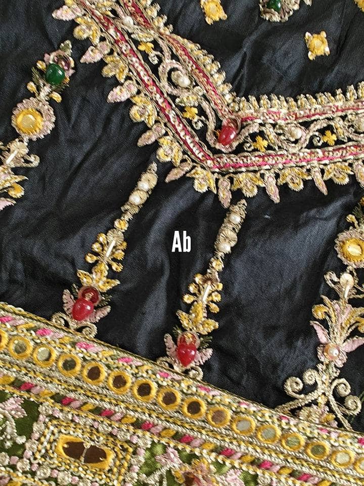 img_open_pic_zarlish_by_mohsin_naveed_ranjha_awwal_boutique