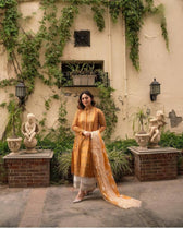 img_spotted_in_mohsin_naveed_ranjha_awwal_boutique