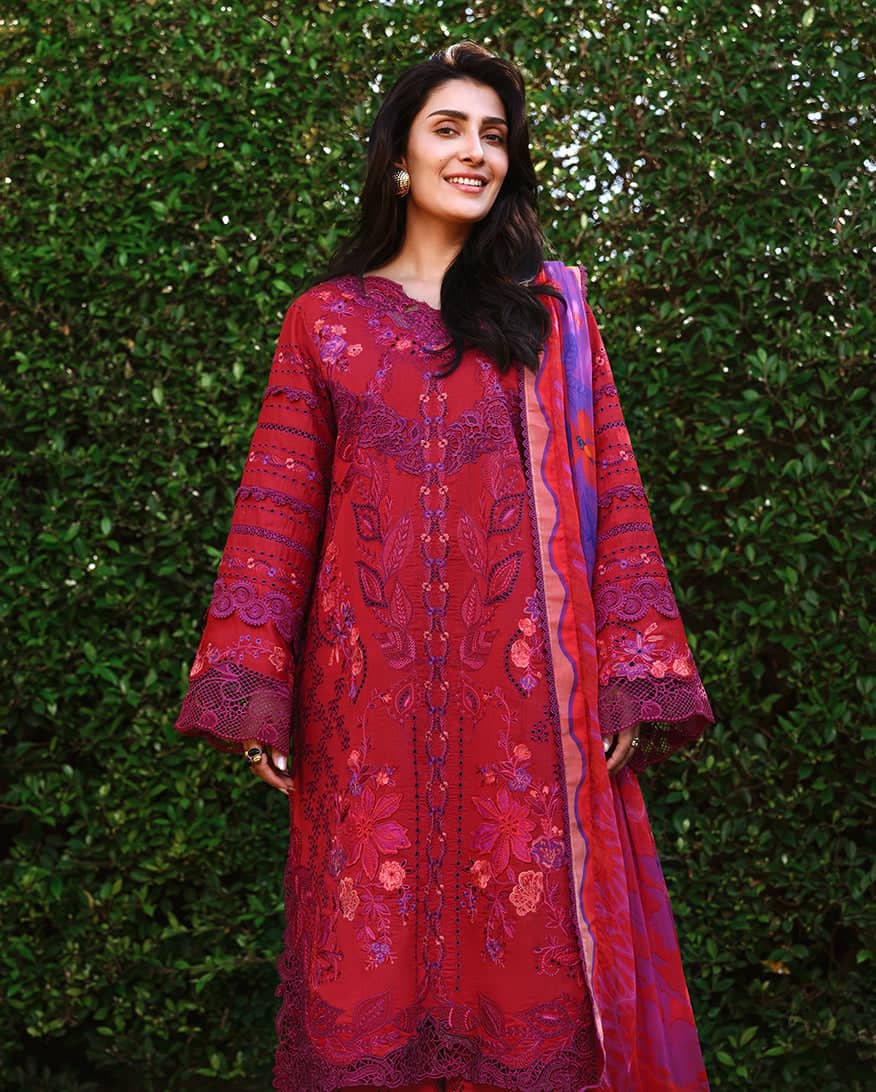 Restocked/Mushq Amoi Lawn/Falling Petals/Red