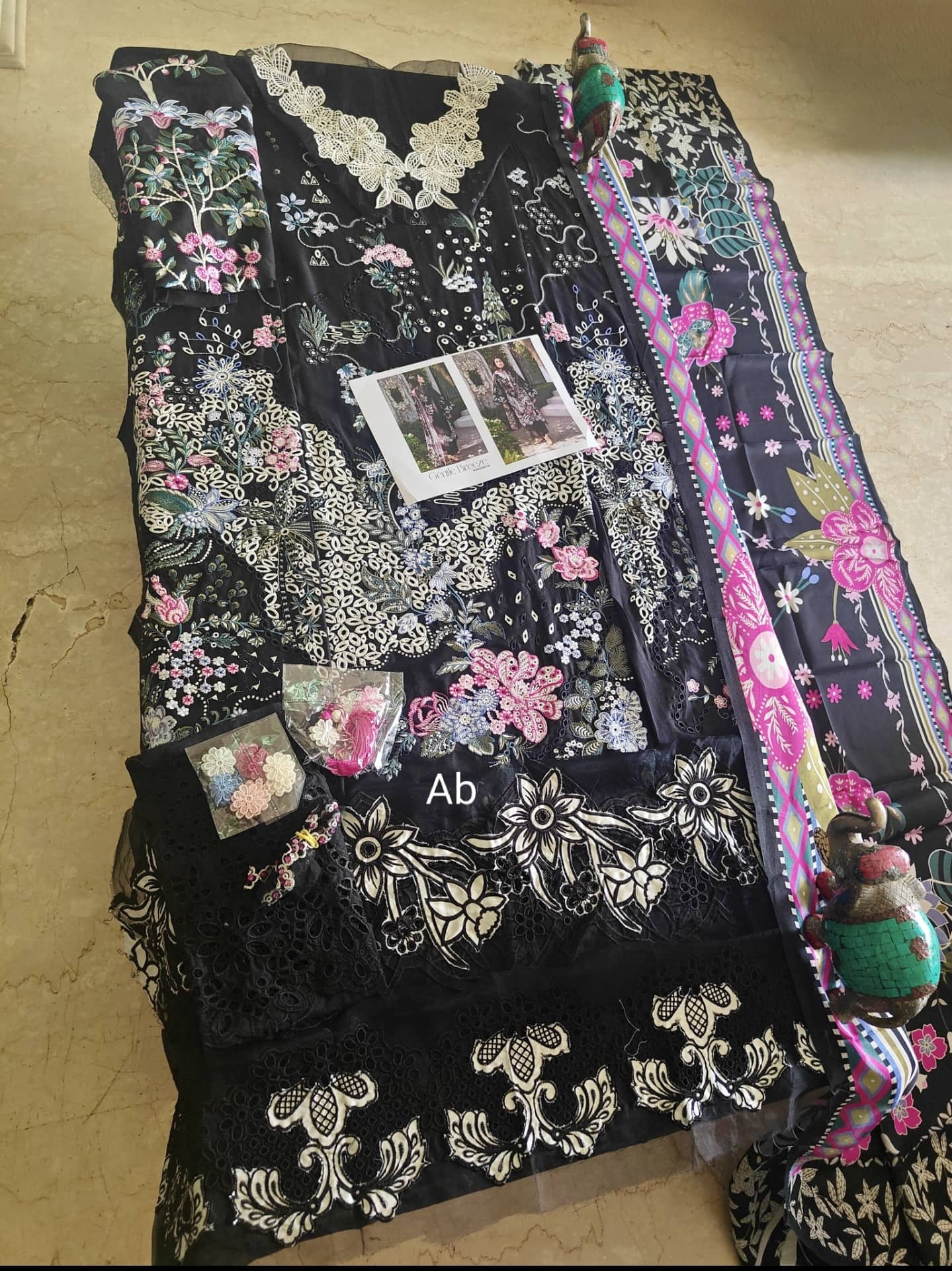 Open Pic/Mushq Amoi Lawn/Gentle Breeze/Black