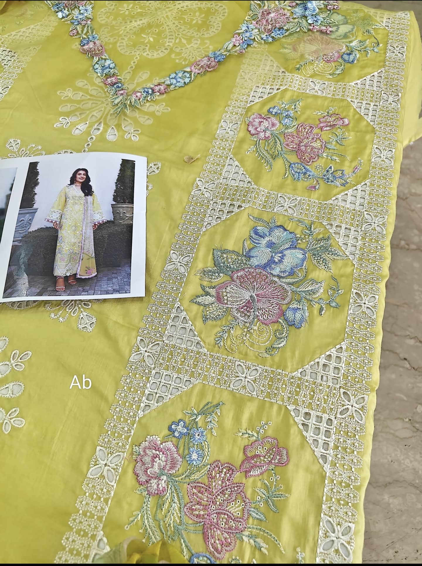 Open Pic/Mushq Amoi Lawn/Tender Whisper/Yellow
