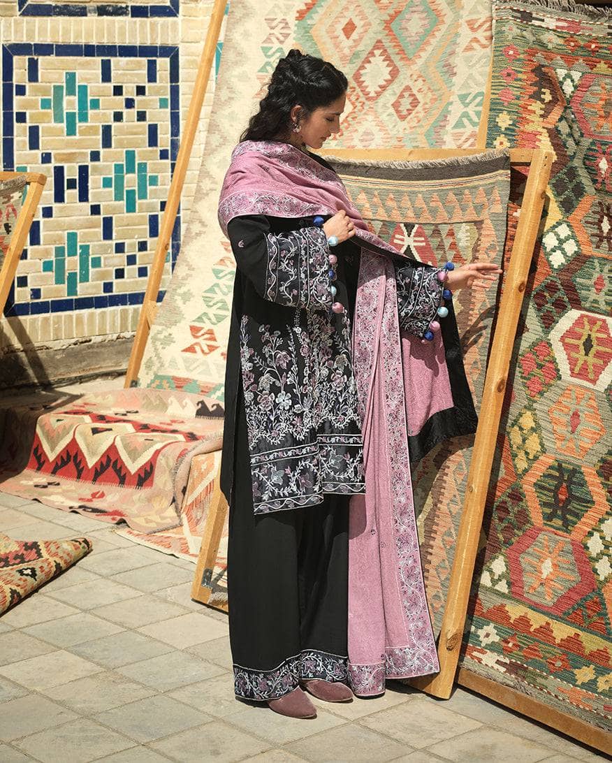 Mushq Bukhara/Bazaar Trail/Black