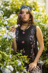 Mushq Hemline 25/Thorned Grace/Black