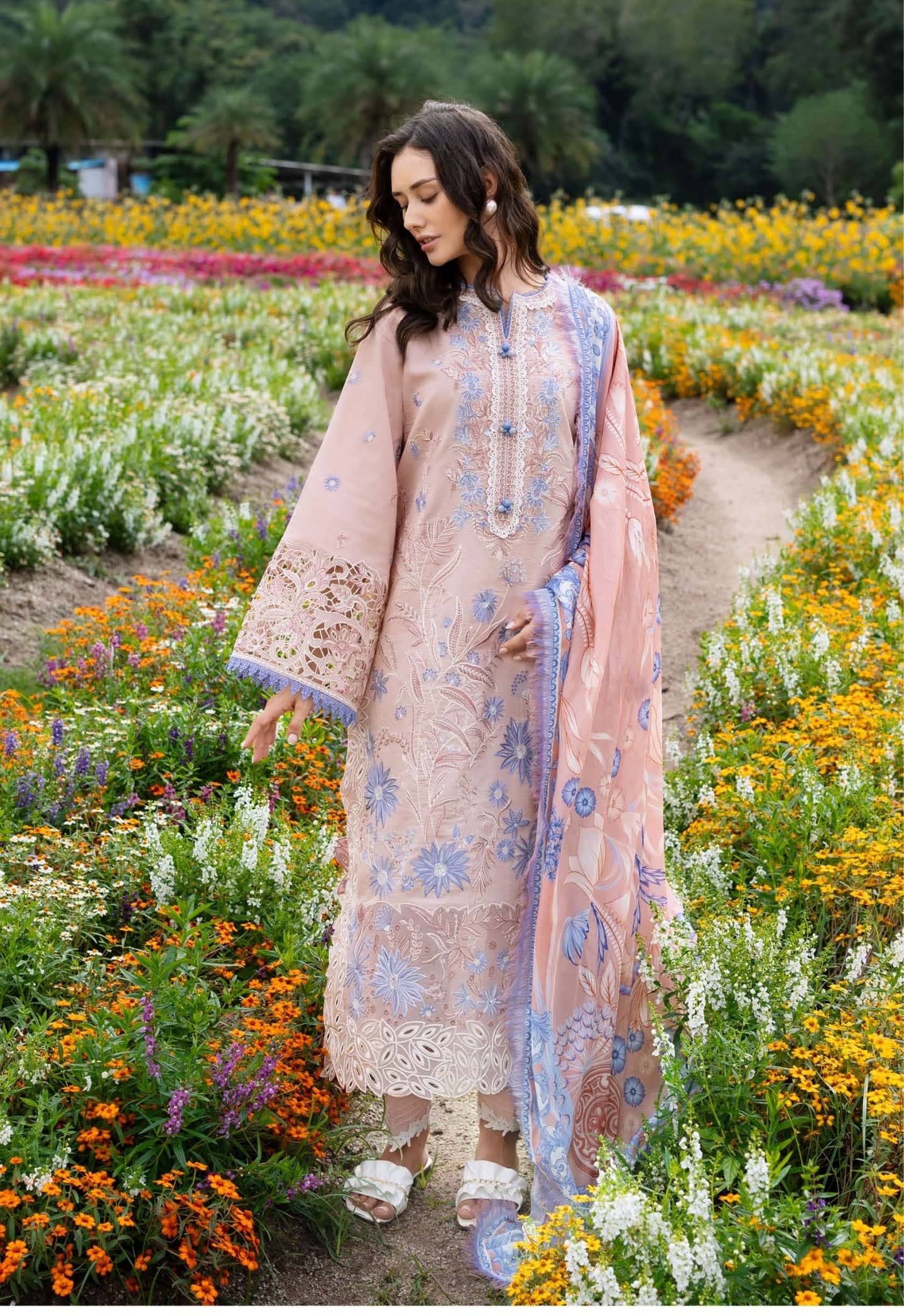 img_mushq_hemline_23_awwal_boutique