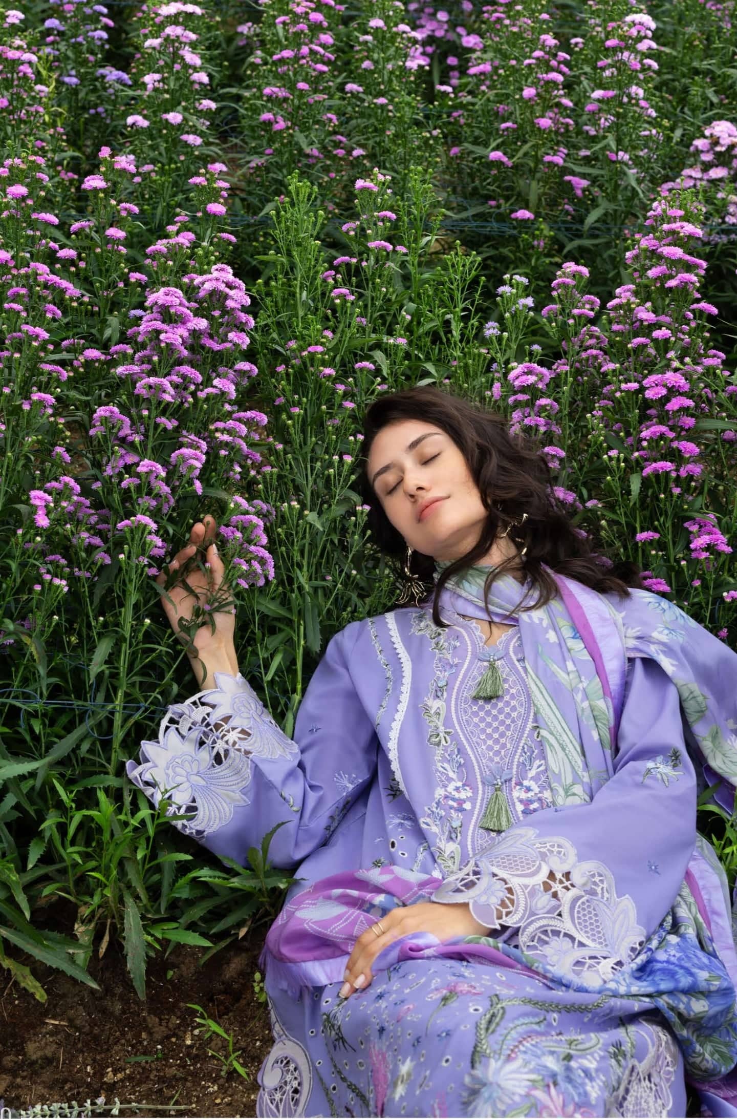 Mushq Hemline 26/Daisy Reverie