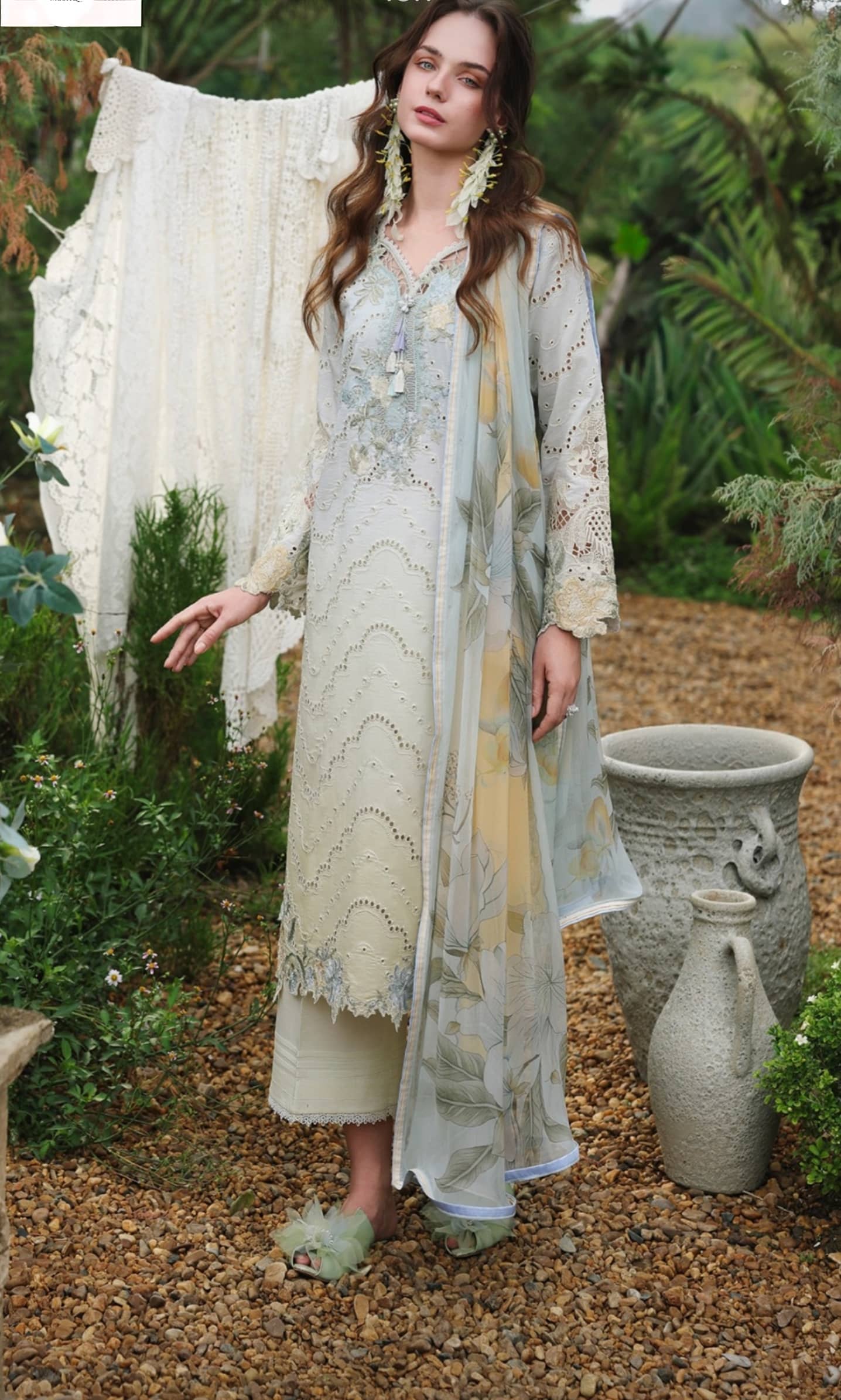 Mushq Hemline 26/Vol 3/Ivory Botanica