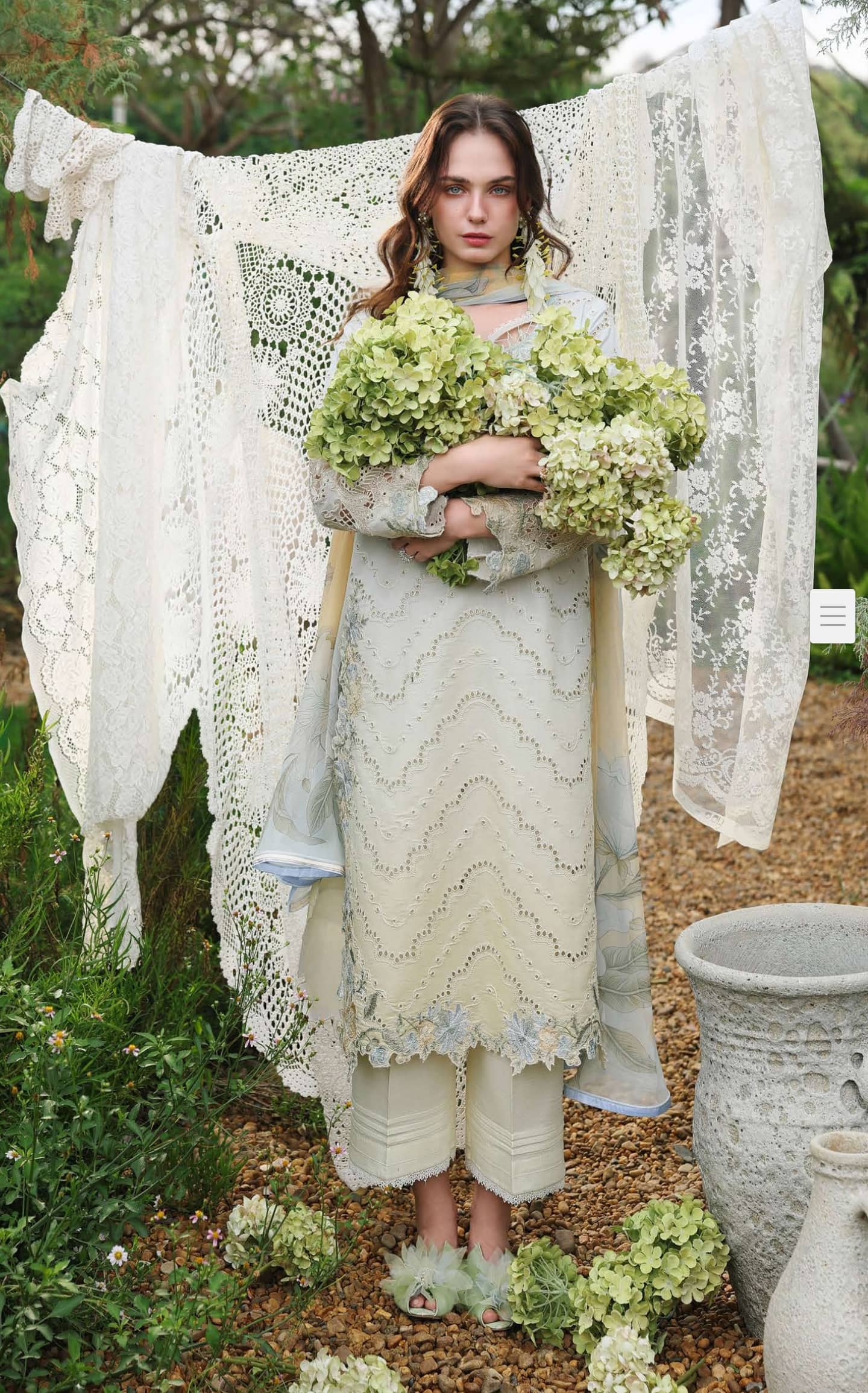 Mushq Hemline 26/Vol 3/Ivory Botanica