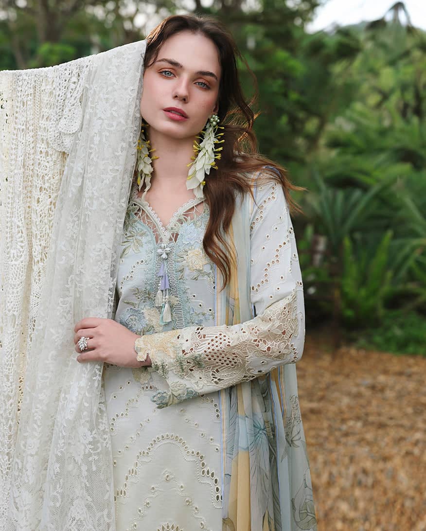 Hot🔥Seller/Mushq Hemline 26/Vol 3/Ivory Botanica