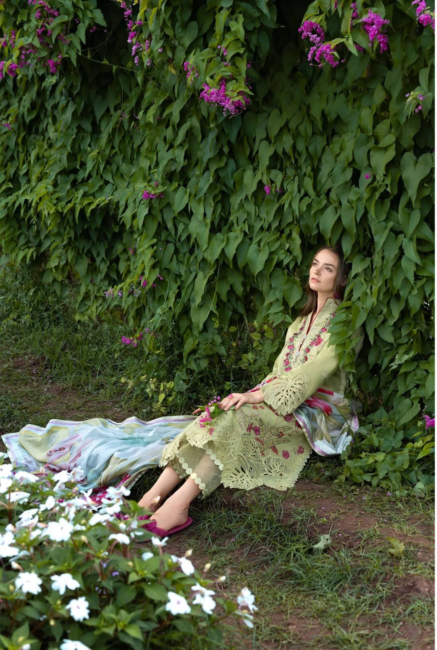 Mushq Hemline 26/Wildflower Waltz