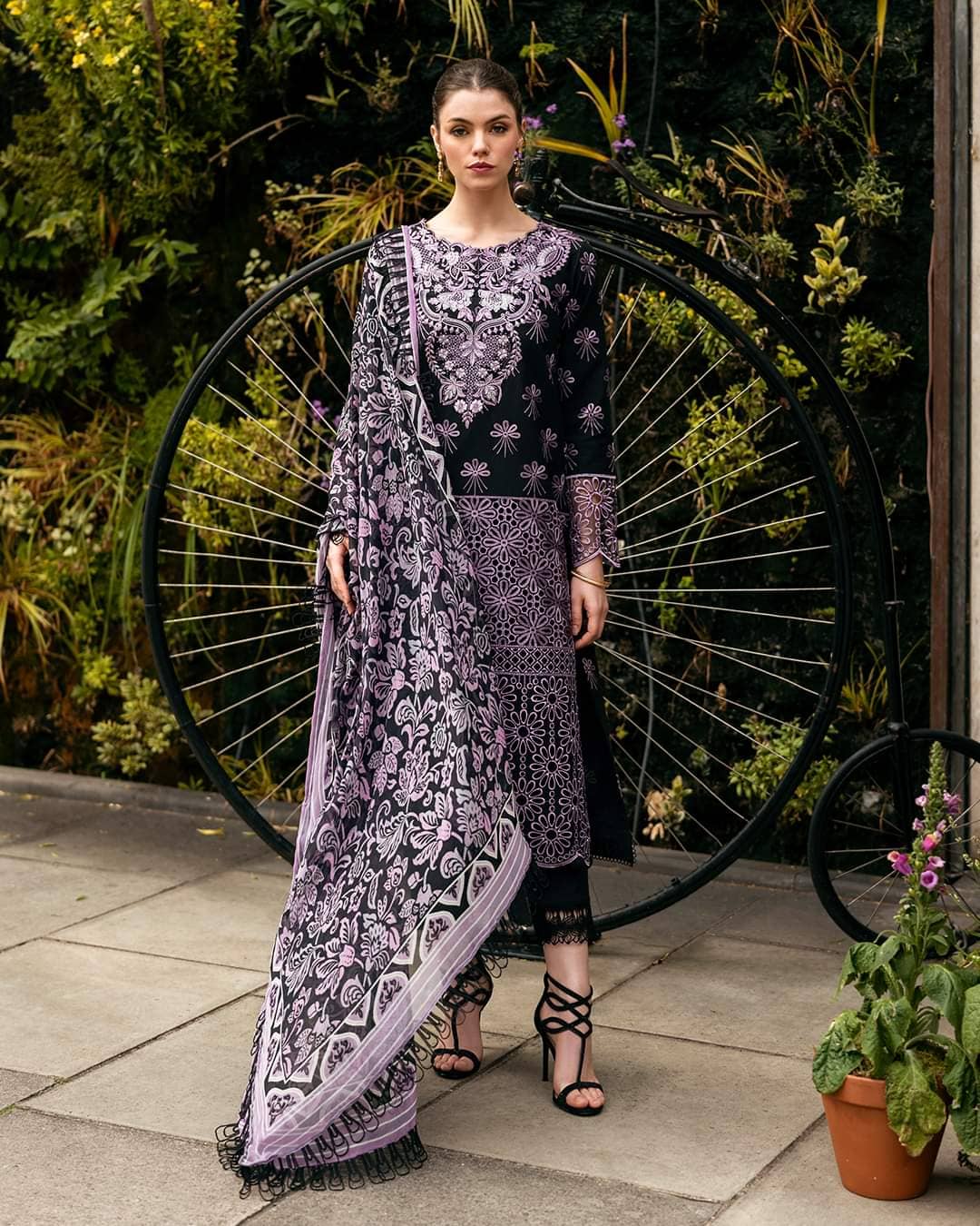 img_mushq_hemline_odyssey_awwal_boutique