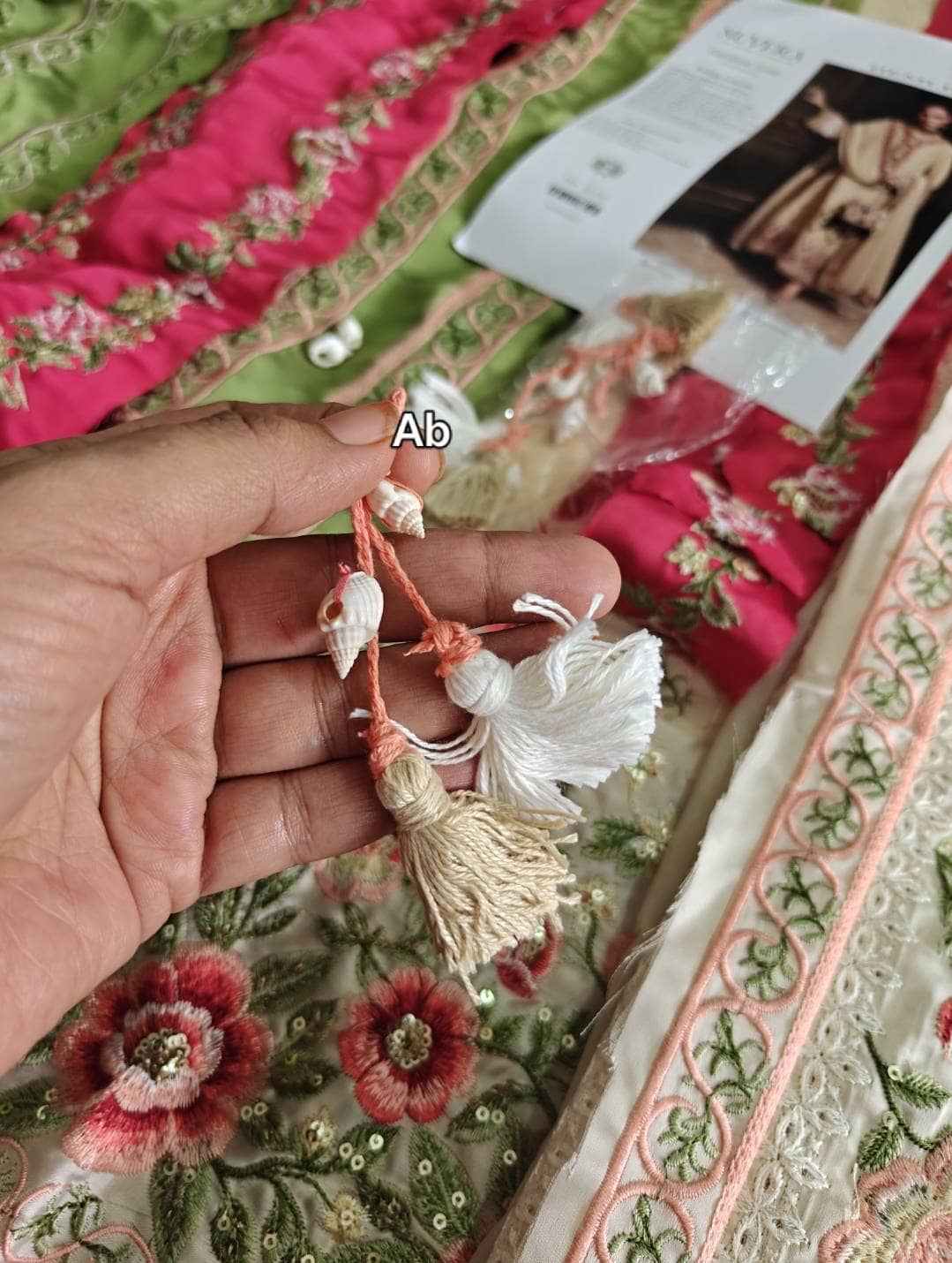 img_mushq_nuvera_raw_silk_awwal_boutique