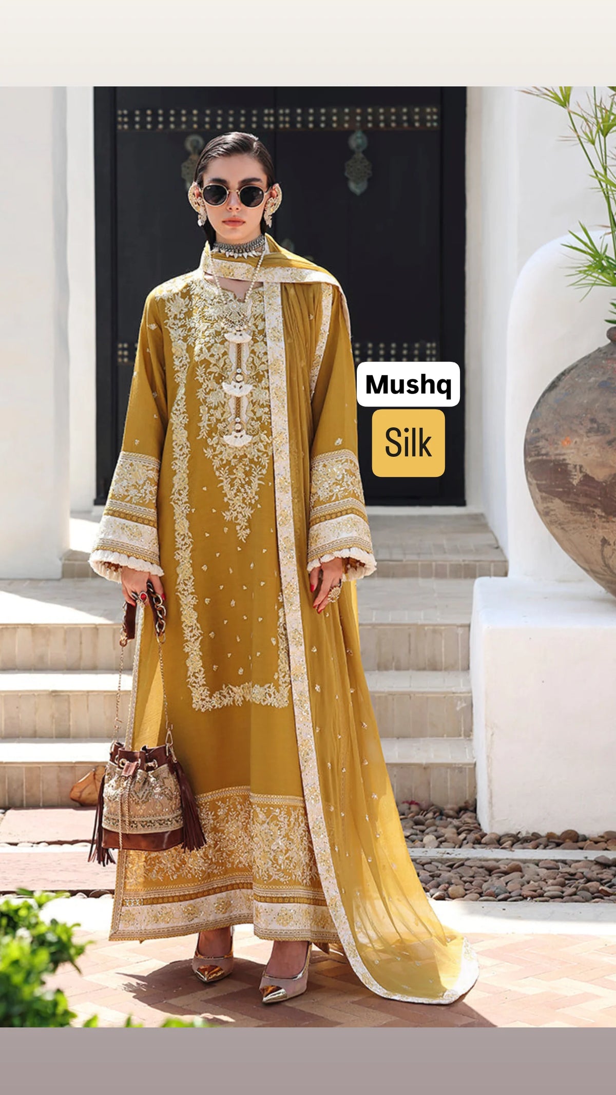 Open Pic/Mushq Nuvera Raw Silk 26/Vol 2/Rosalie Crown/D 07/Yellow