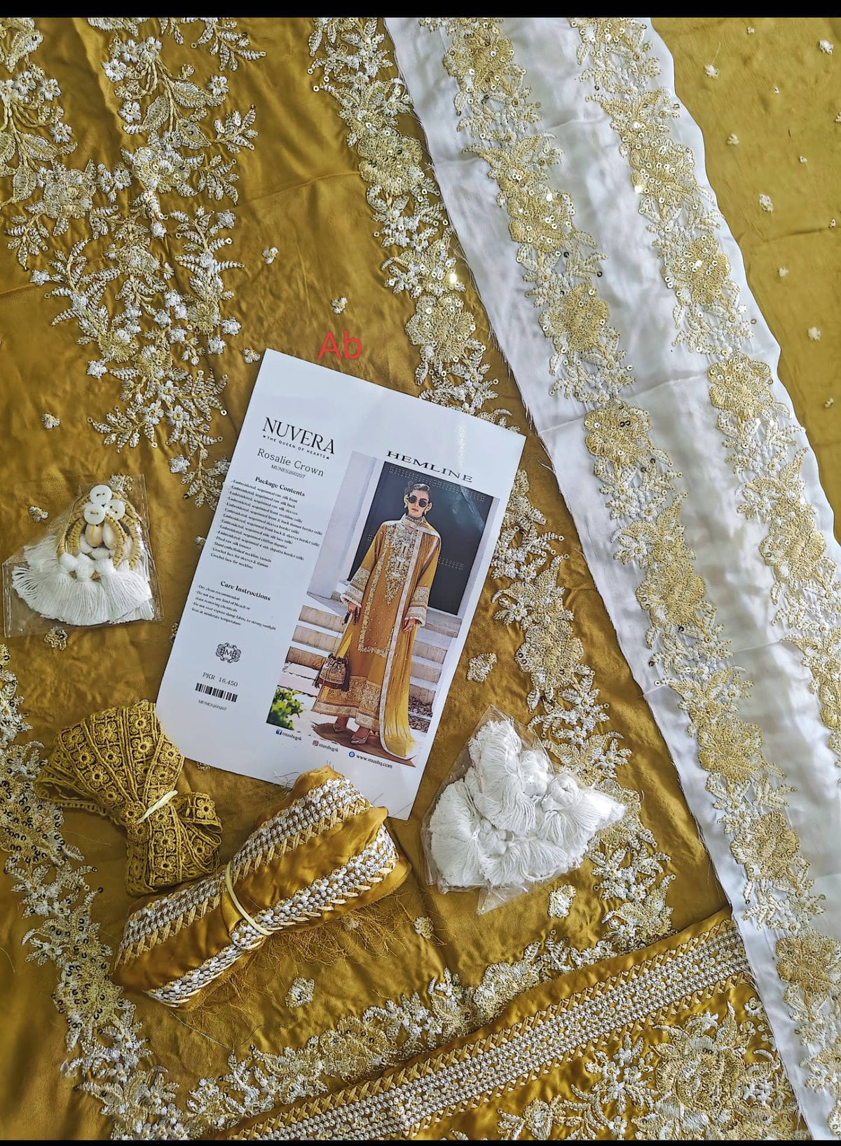 Open Pic/Mushq Nuvera Raw Silk 26/Vol 2/Rosalie Crown/D 07/Yellow