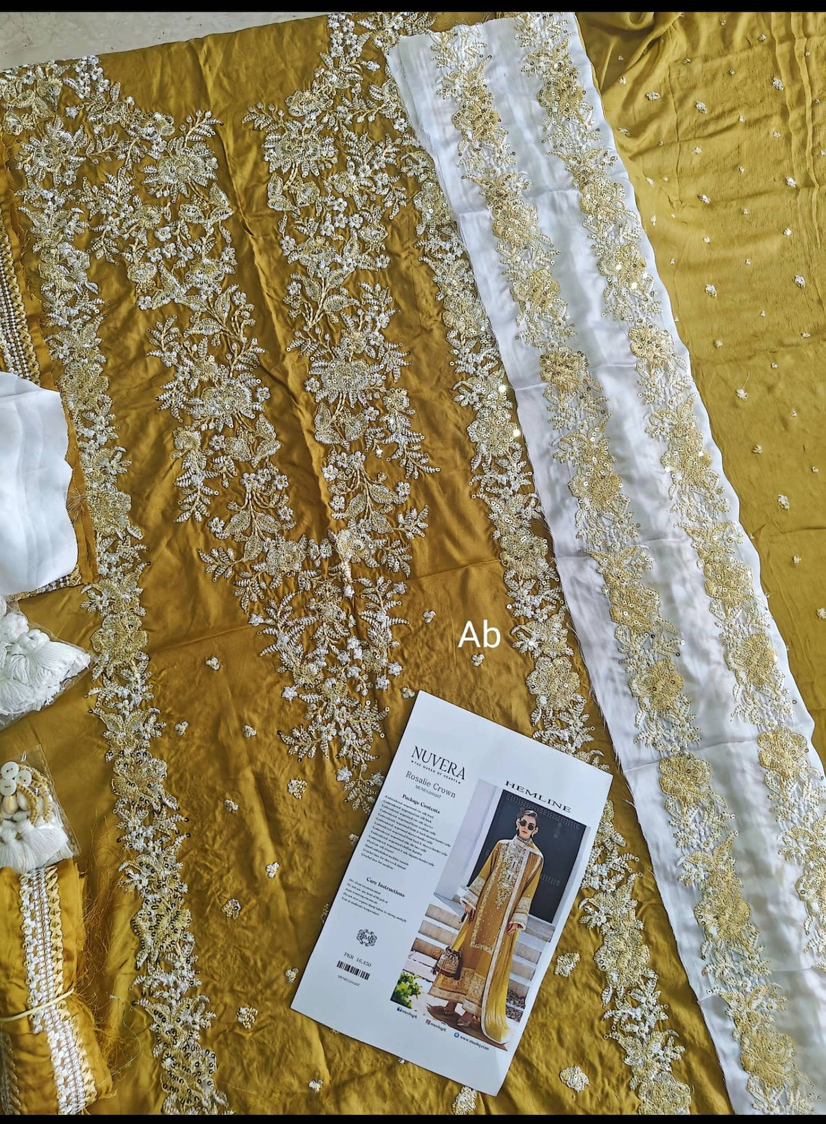 Open Pic/Mushq Nuvera Raw Silk 26/Vol 2/Rosalie Crown/D 07/Yellow