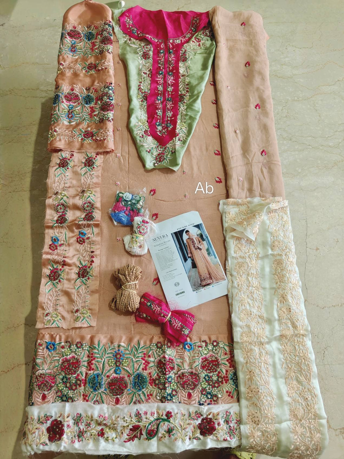 img_mushq_silk_awwal_boutique