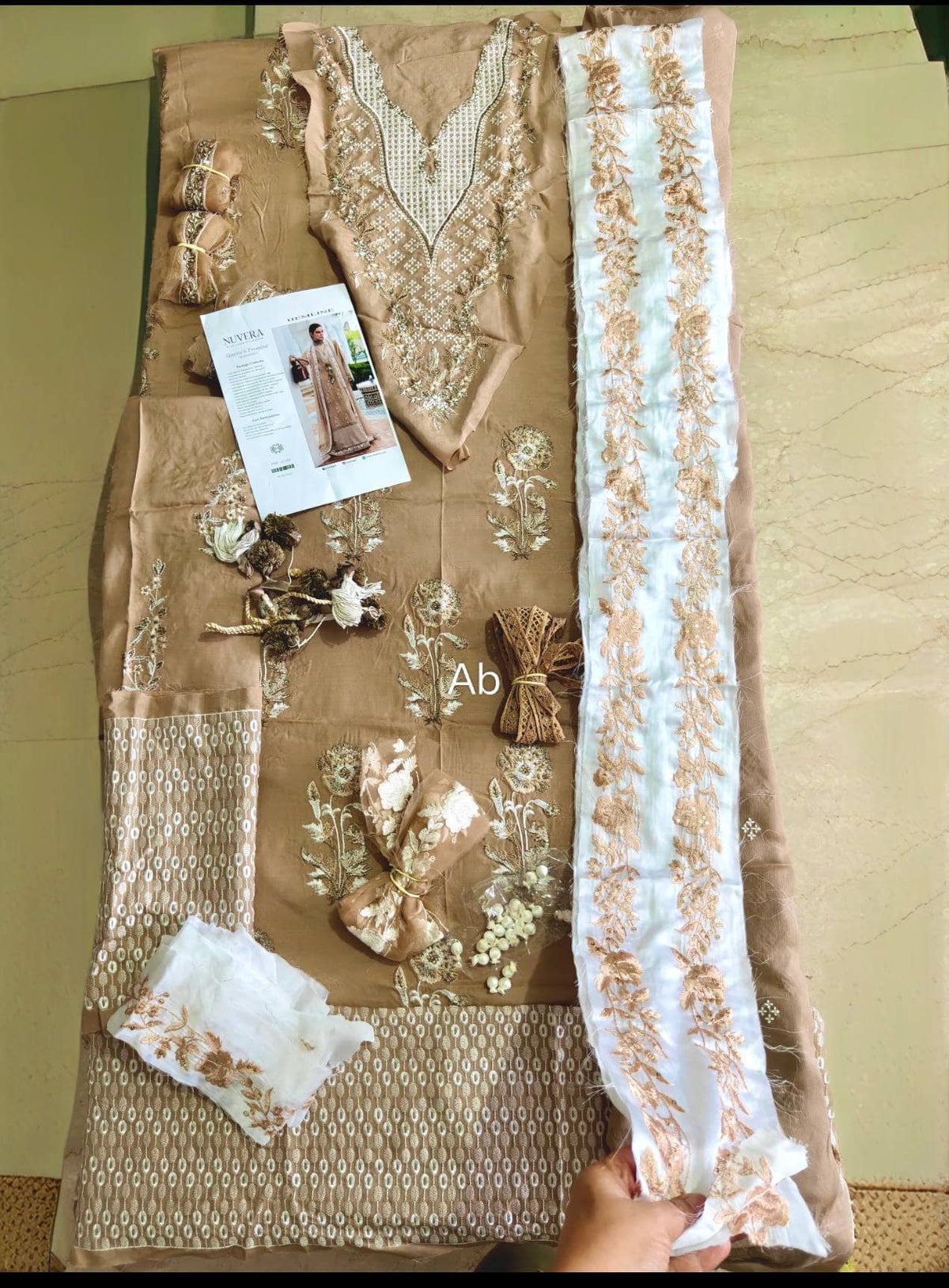 img_mushq_silk_awwal_boutique