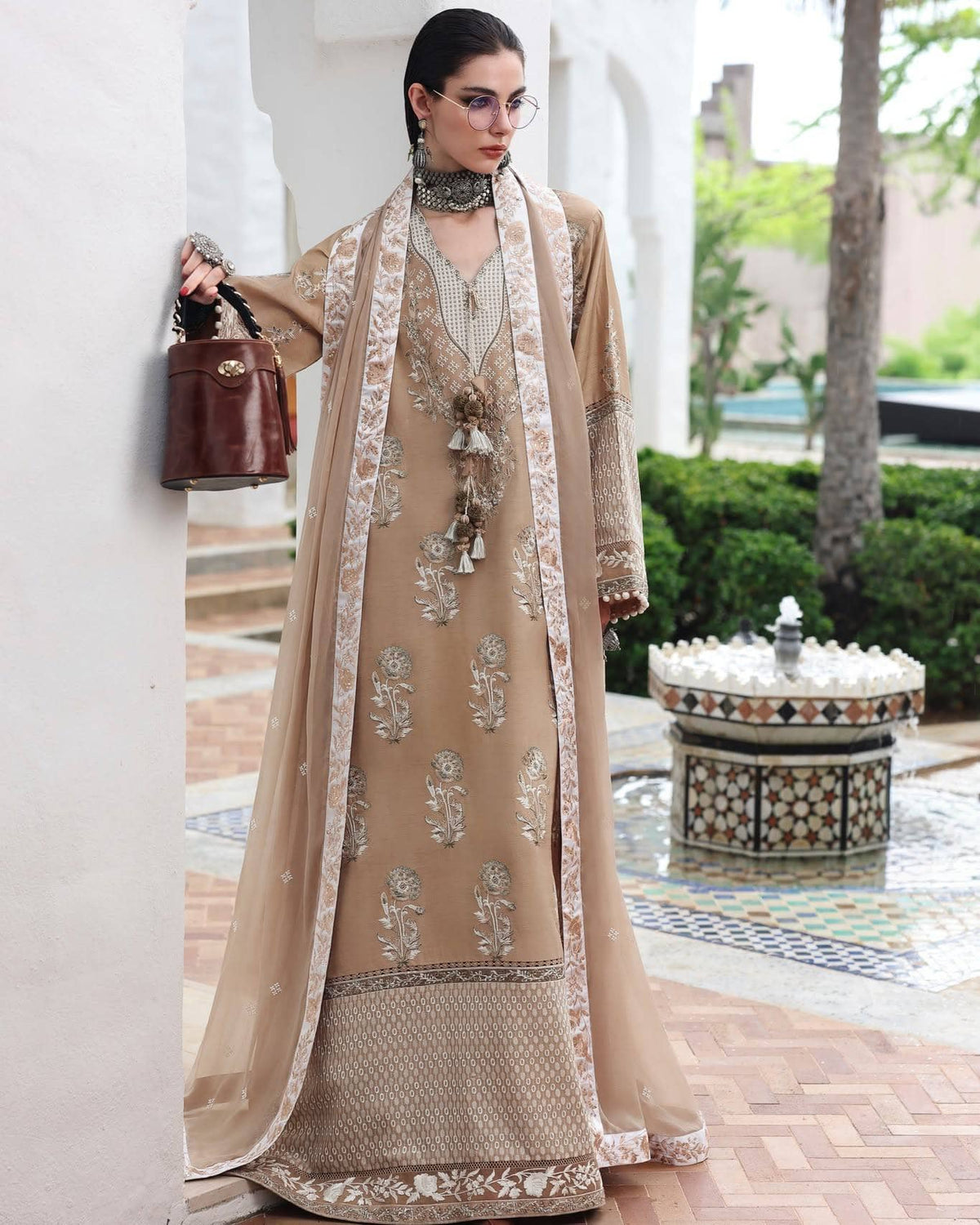 img_mushq_Nuvera_raw_Silk_awwal_boutique