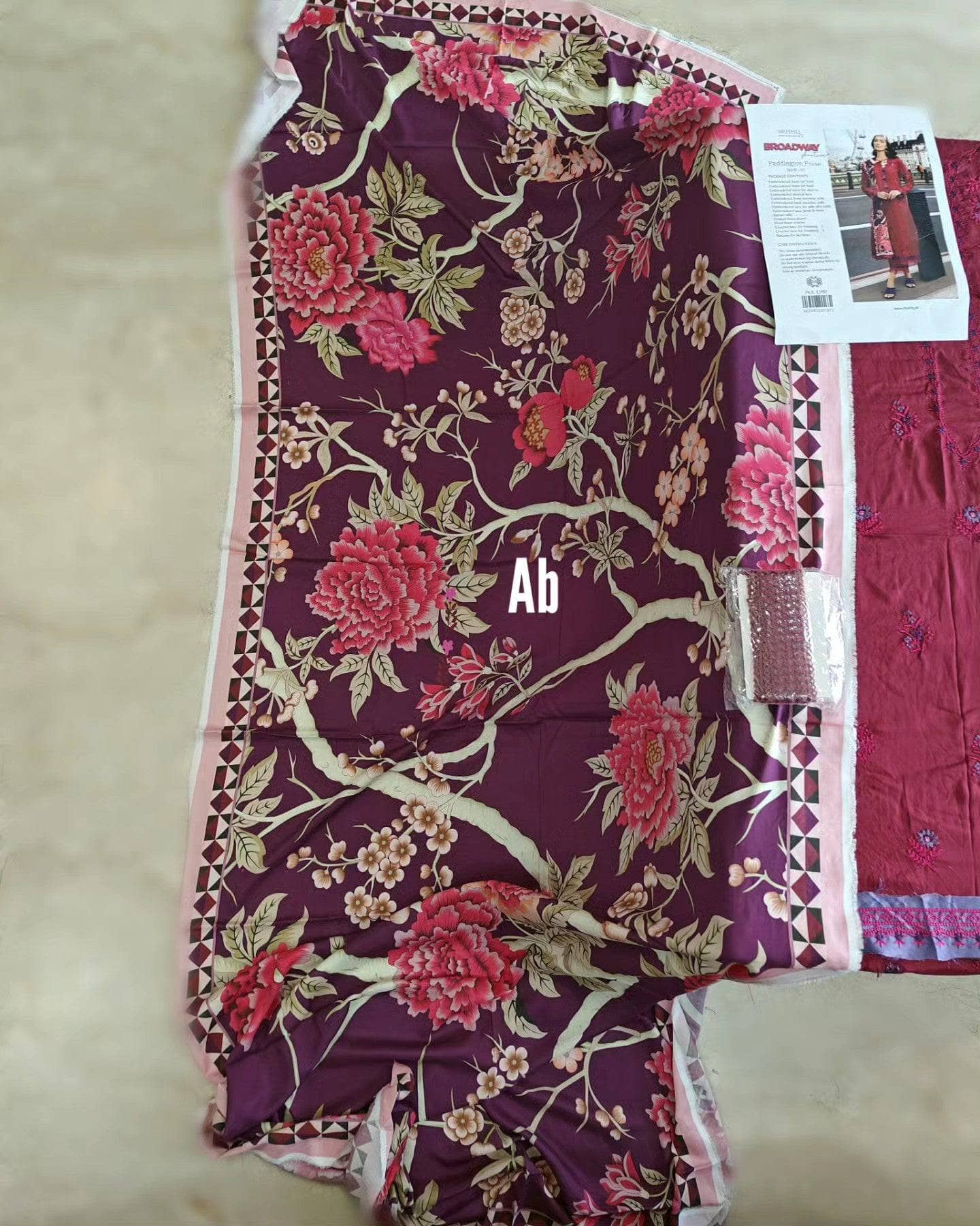 img_mushq_broadway_awwal_boutique
