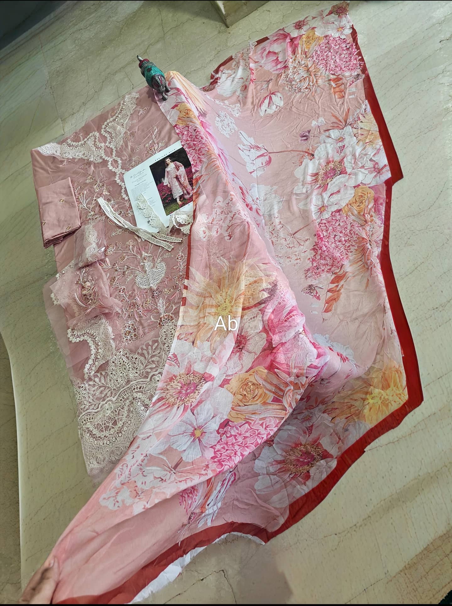 img_mushq_hemline_awwal_boutique