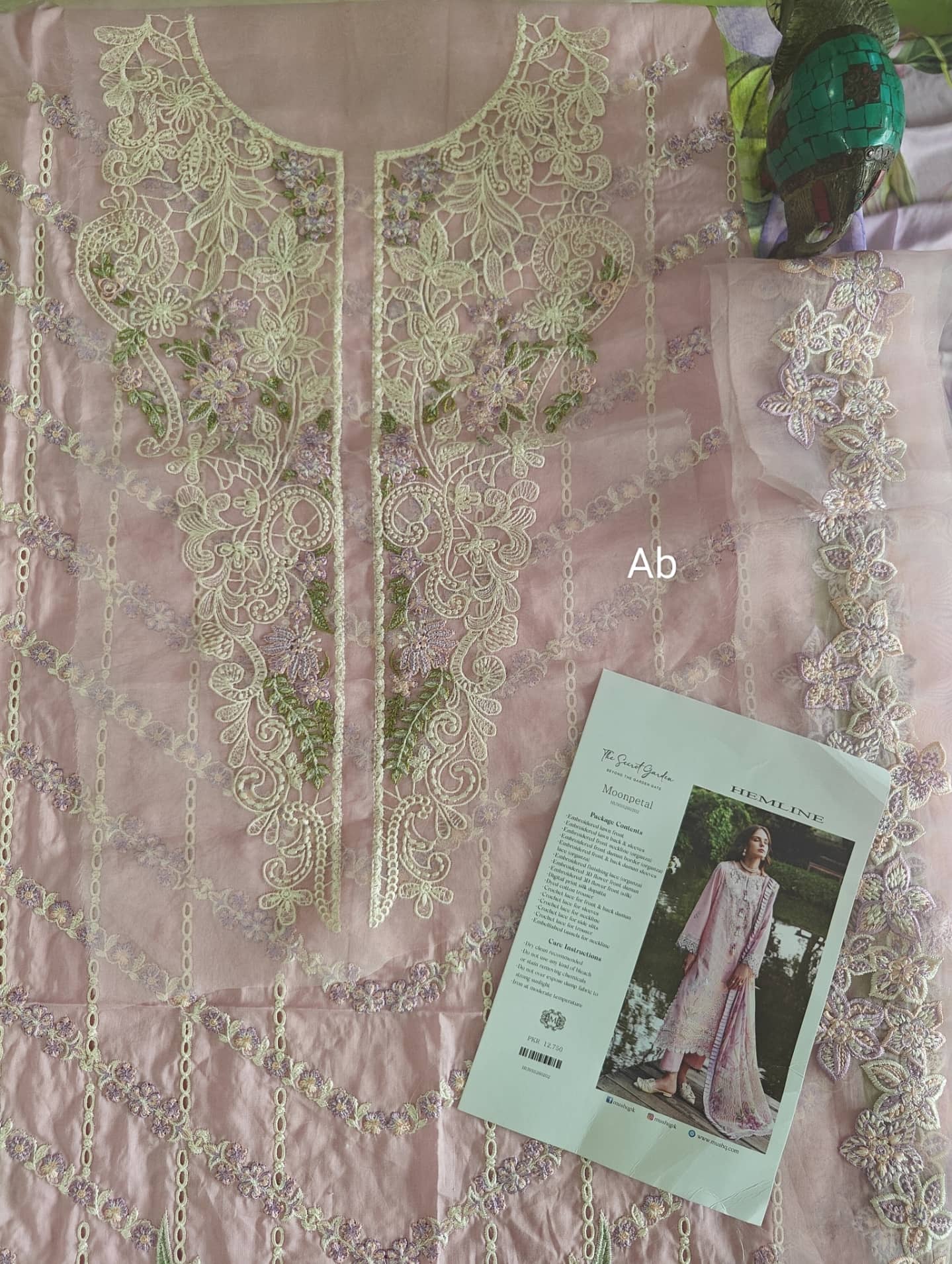 img_mushq_hemline_awwal_boutique
