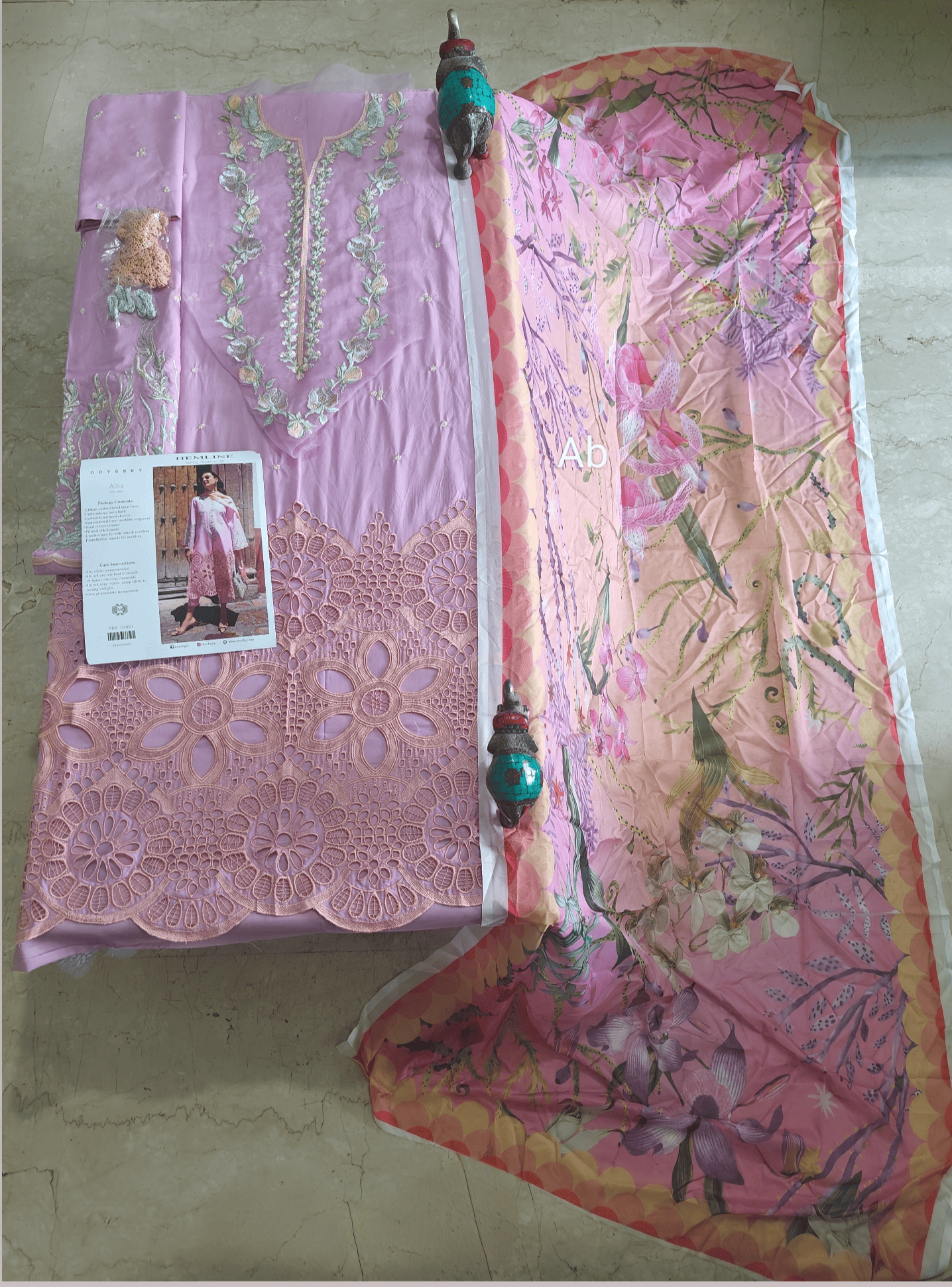 img_mushq_hemline_awwal_boutique