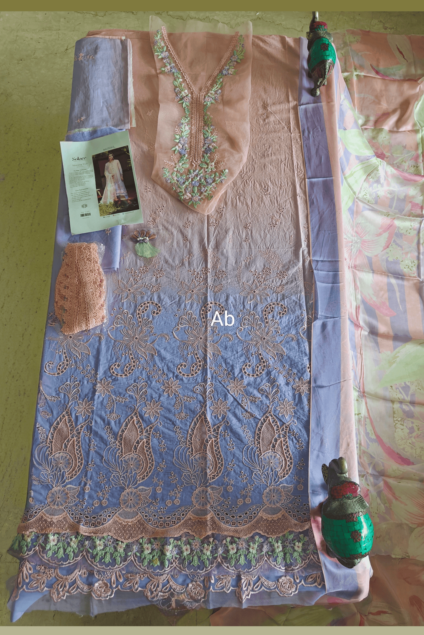 Open Pic/Mushq Solace Luxury 26/Morning Veil/Lavender Pink
