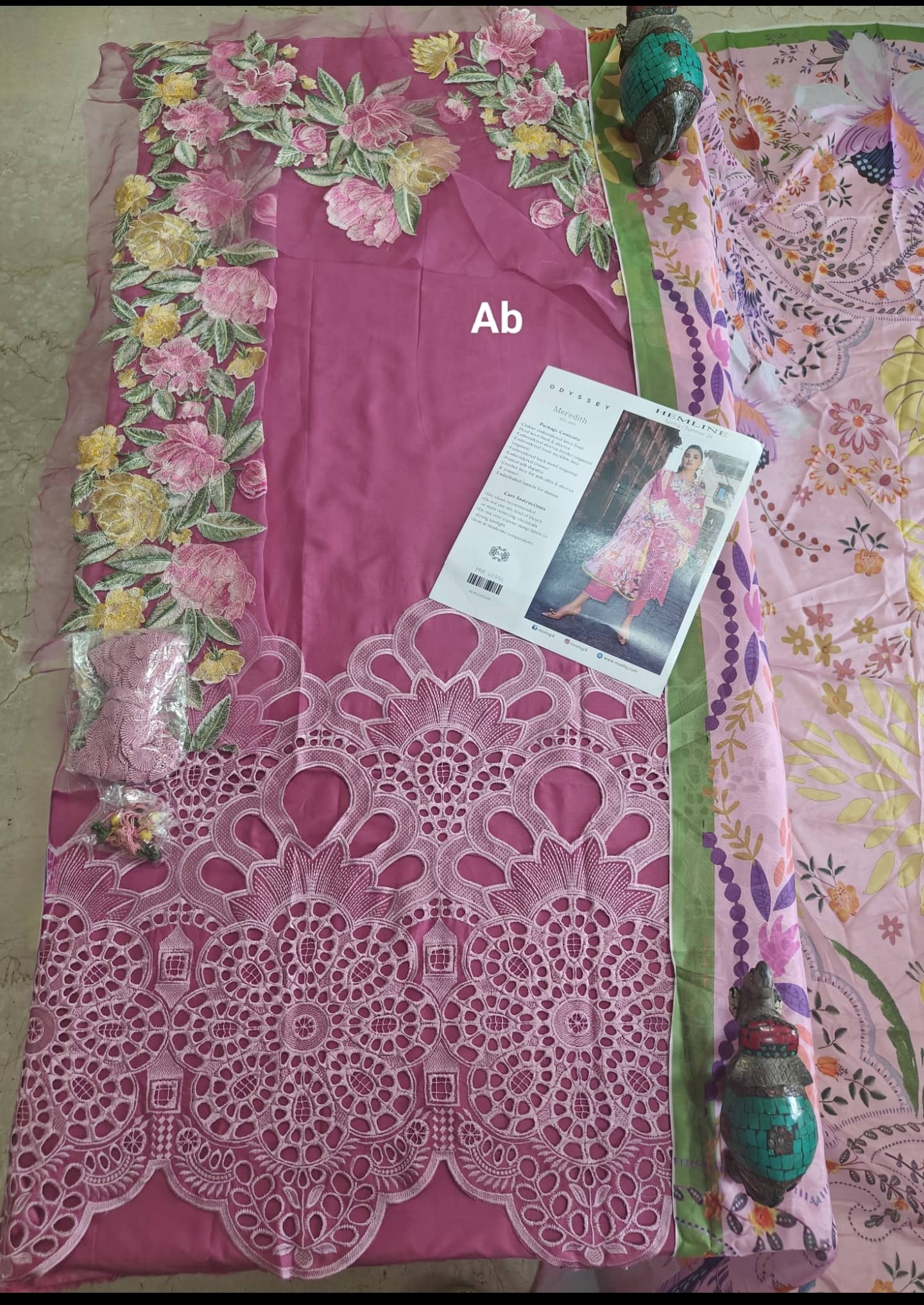 img_mushq_hemline_awwal_boutique