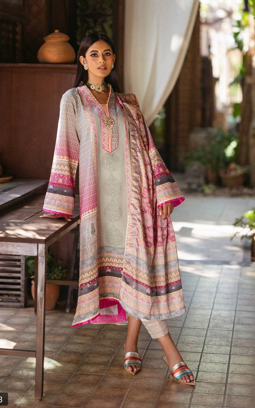img_mushq_silk_awwal_boutique